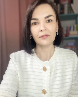 Психолог Юлія